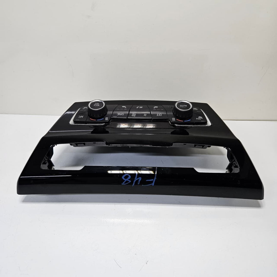 OEM BMW X1 F48, X2 F39Automatic Air Conditioning Control Unit 9371460