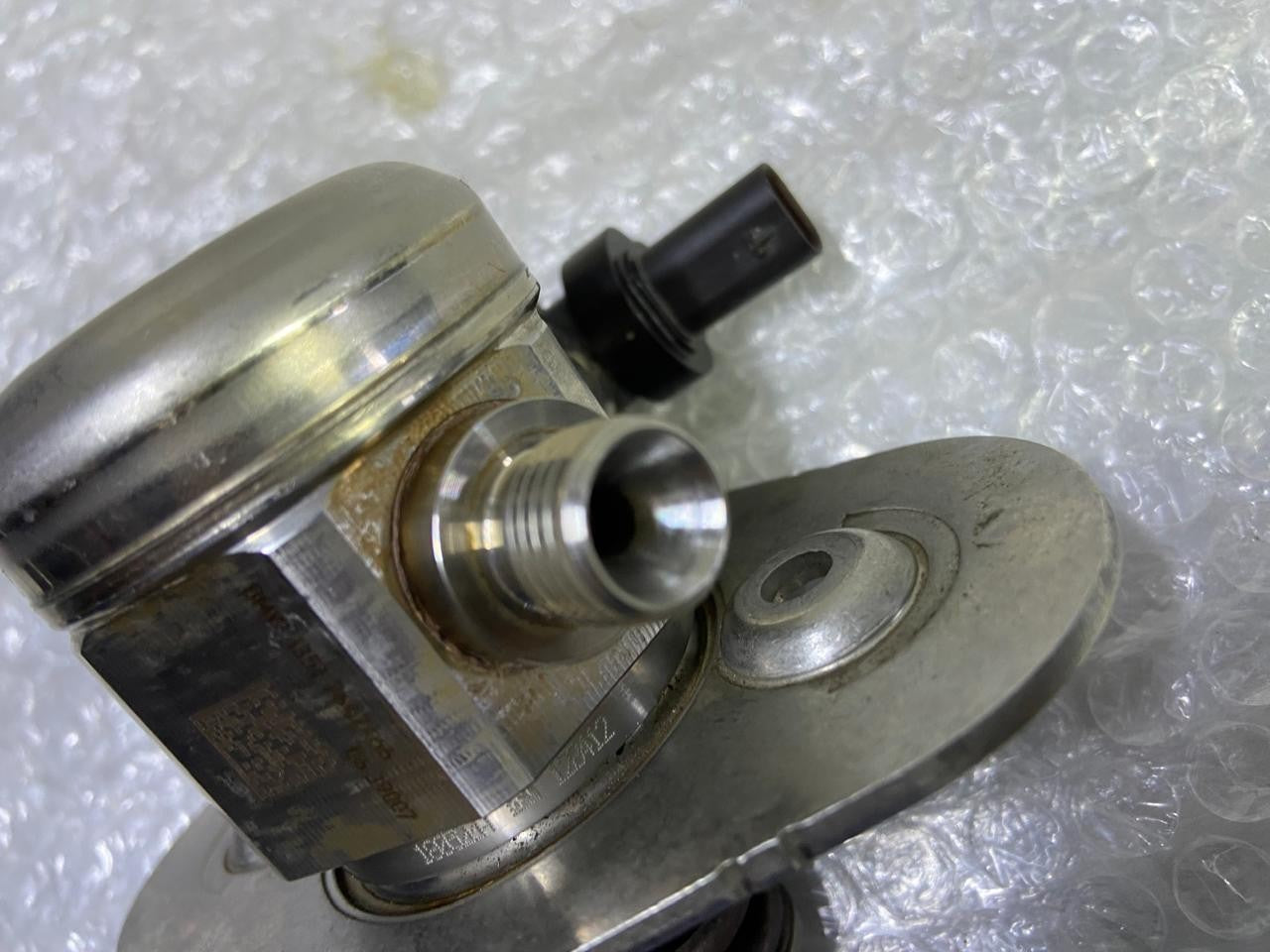 OEM BMW B38 B58 B46 F20 F22 F30 F31 F32 G30 High Pressure Fuel Pump 7642466