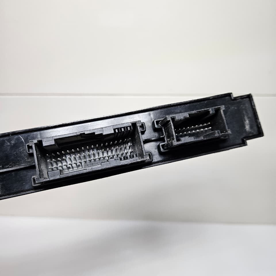 2011-2017 BMW X3 F26 Body Control Module Junction Box 9286129