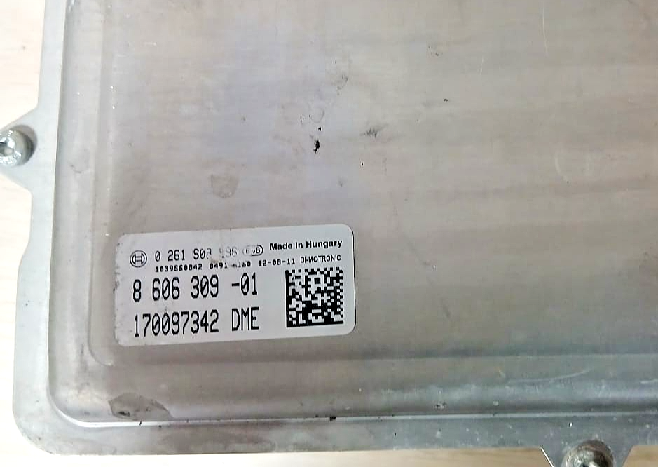 BMW F02 N55 Engine Control Module ECM DME OEM 8606309