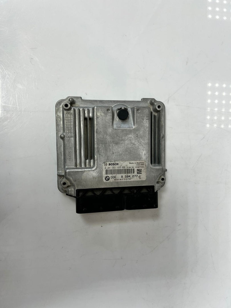 2015 BMW 3 Series F30 F31 F35 320i xDrive Engine Control Unit 8584277 OEM