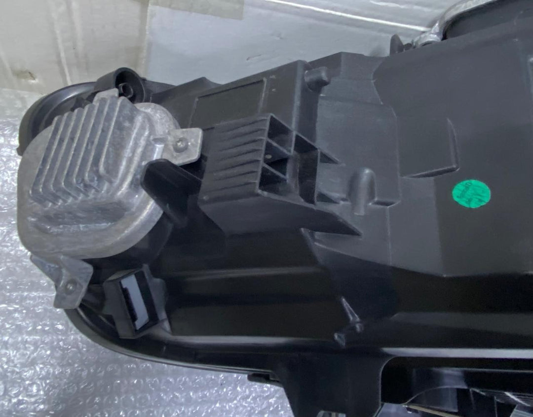 OEM BMW X2 F39 HEAD LIGHT LED ADAPTIVE RHD ECE RIGHT SIDE 7420442 Without module