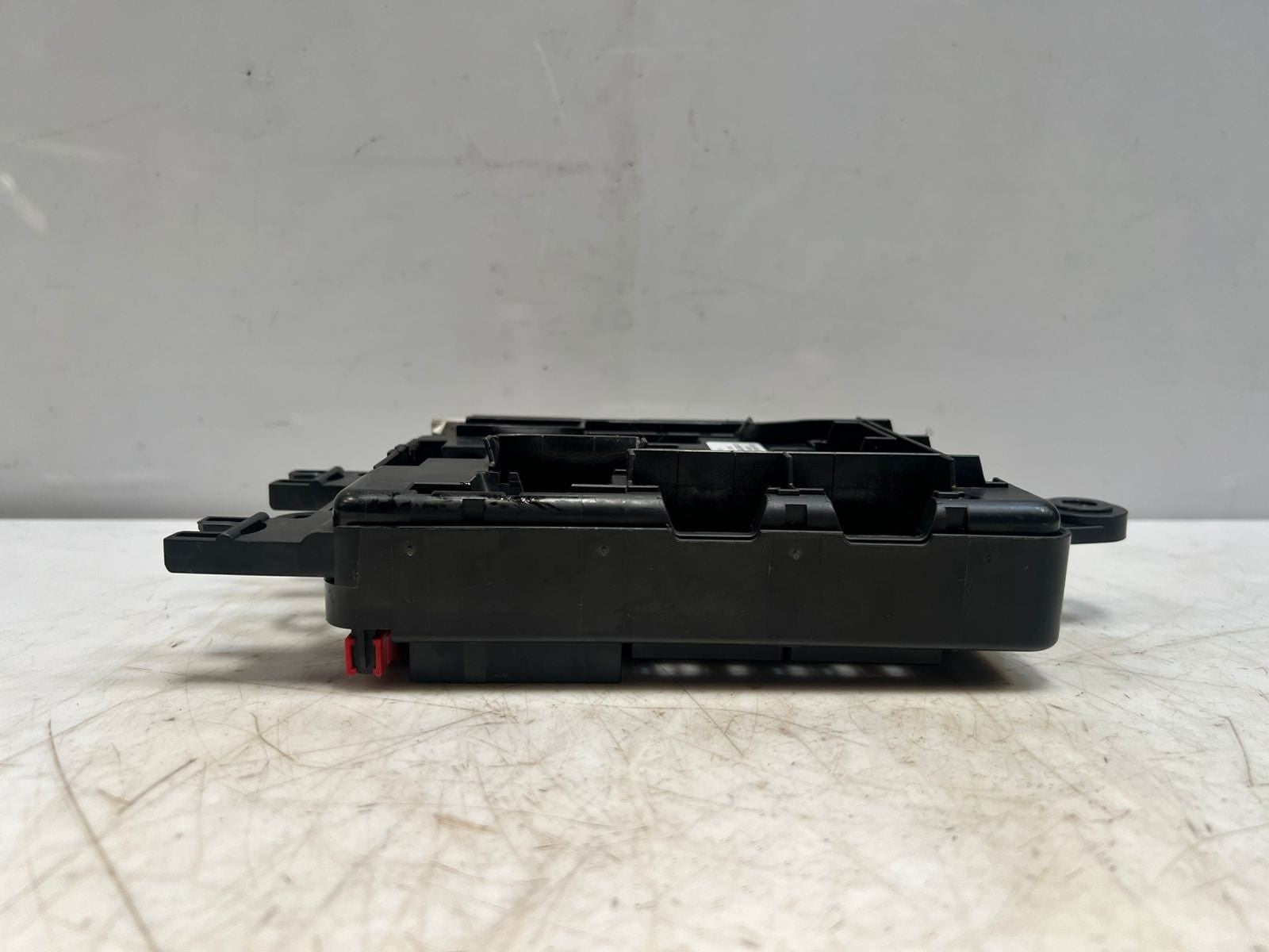 2014-2016 BMW 1 Series F20 and 2 Series F22 F23 428i Rear Fuse Box 9337880 OEM