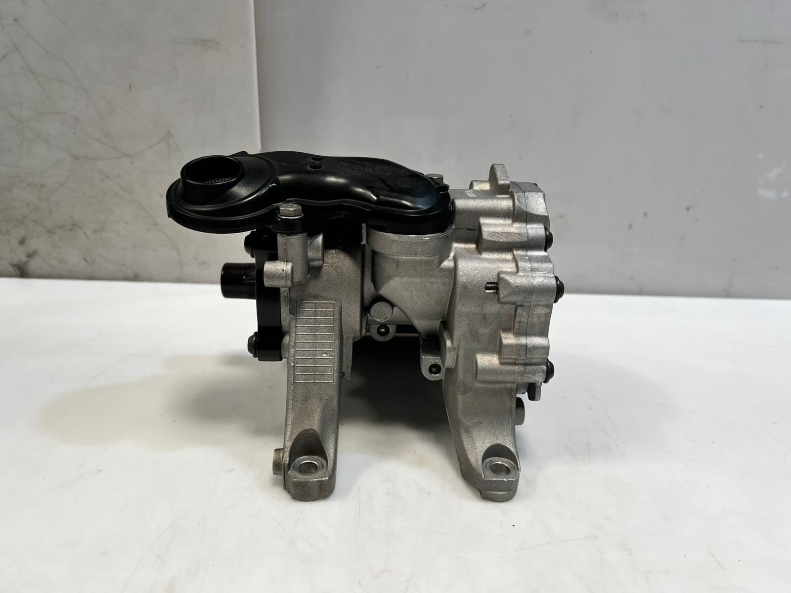 2006 BMW Mini Cooper F55, F56, F57 B38 B48 Engine Oil VACUUM Pump 7624135 