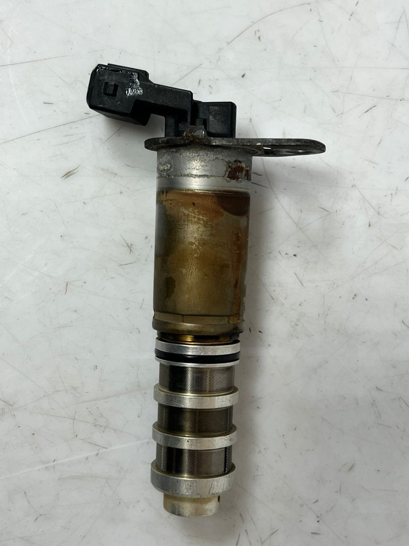 BMW F30 F32 F33 F20 F21 F10 F06 G12 F25 Variable Valve Timing Solenoid 8605123