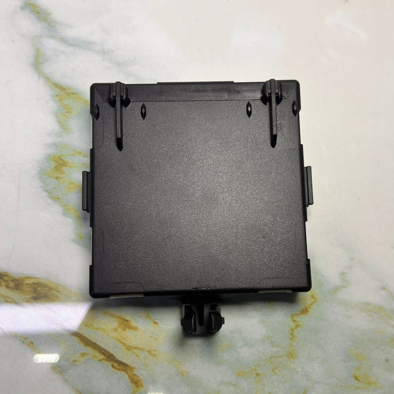 2015-2018 Mercedes-Benz C300 C43 Door Control Module A 2229002112 C-Class W205