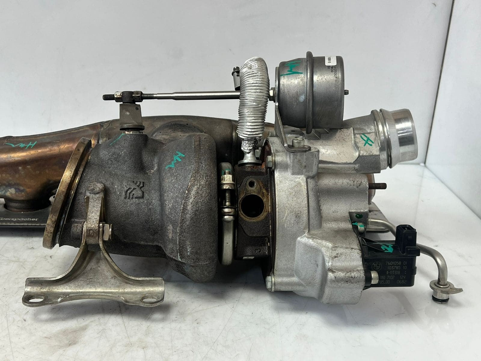 2011-2015 BMW 535i 640i 740I F10 F11 with 3.0L Twin Power Turbocharger 7583908