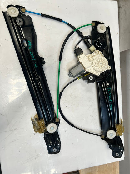 2014 BMW M5 F10 Front RIGHT Door Window Regulator With Motor 7182112 OEM