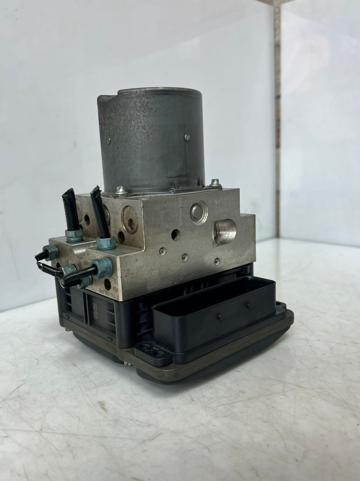 2011-2016 BMW 528i 535i 550i 640i 650i  F10 Abs DSC Pump Module 6795519 OEM