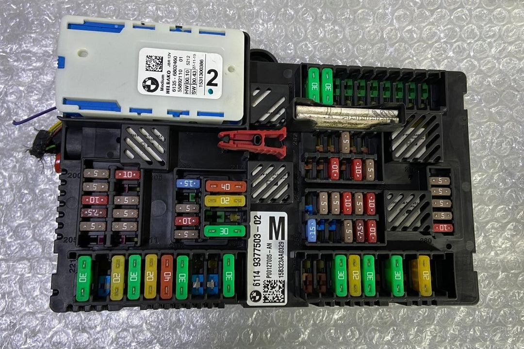 OEM BMW 740 750 G11 G12 REAR POWER DISTRIBUTION FUSE RELAY BOX MODULE 9377503