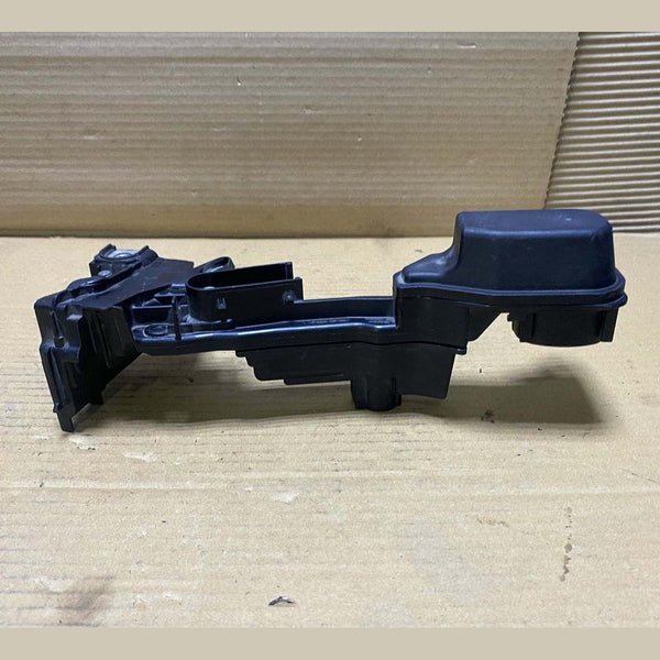 2018-2020 BMW 530e Positive Battery Jumper Point 9339830  740Le, 745e, and X3 G0