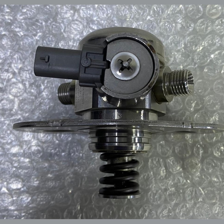 OEM BMW F45 225 xe F20 F21 F22 F23 high pressure pump high pressure pump 7636881