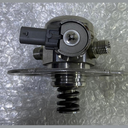 OEM BMW F45 225 xe F20 F21 F22 F23 high pressure pump high pressure pump 7636881