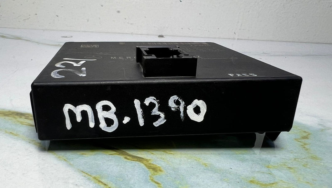 2007-2013 Mercedes-Benz W221 S-Class Gateway Control Module A221 9006702 OEM