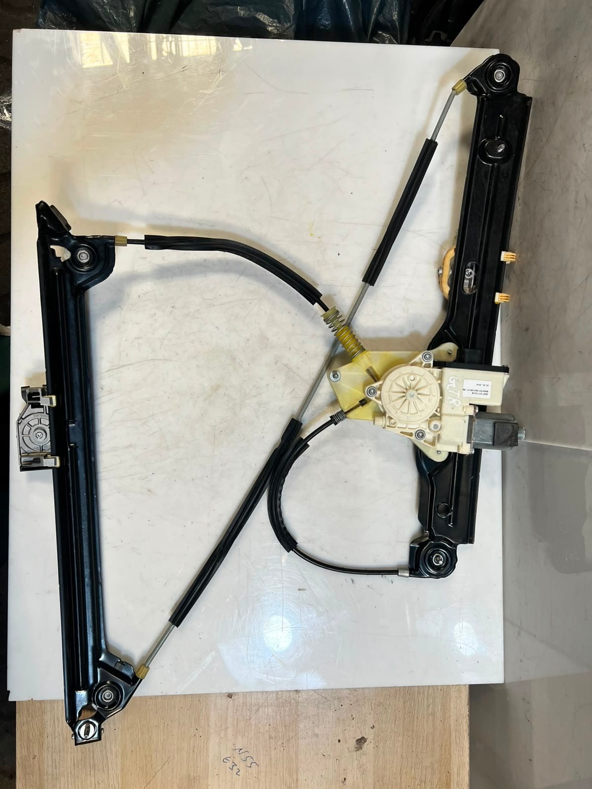BMW 5' F07 GT Front Right Window Regulator With Motor 7197912 OEM