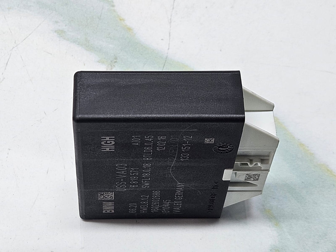 BMW 7 Series G11 and G12 Parking Assistant Control Unit 6819571 OEM