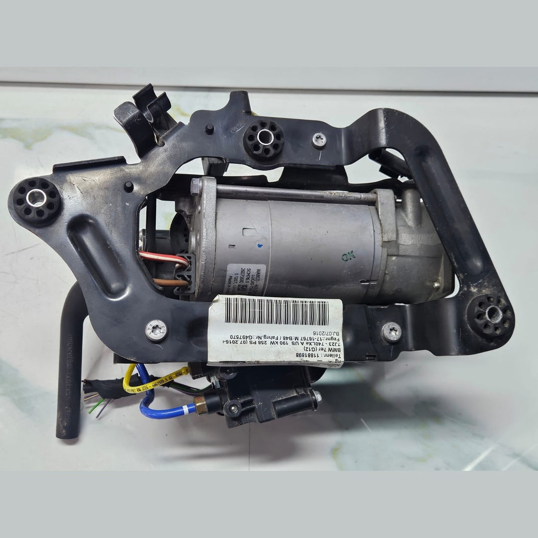BMW 740e 7 Series G11 G12 Air Pump (Suspension) 6861882 OEM