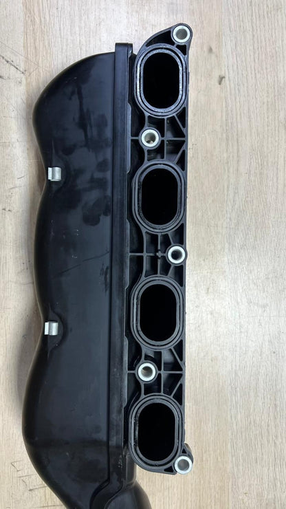 2012-2016 BMW M5 4.4L - LEFT Intake Manifold 7843275
