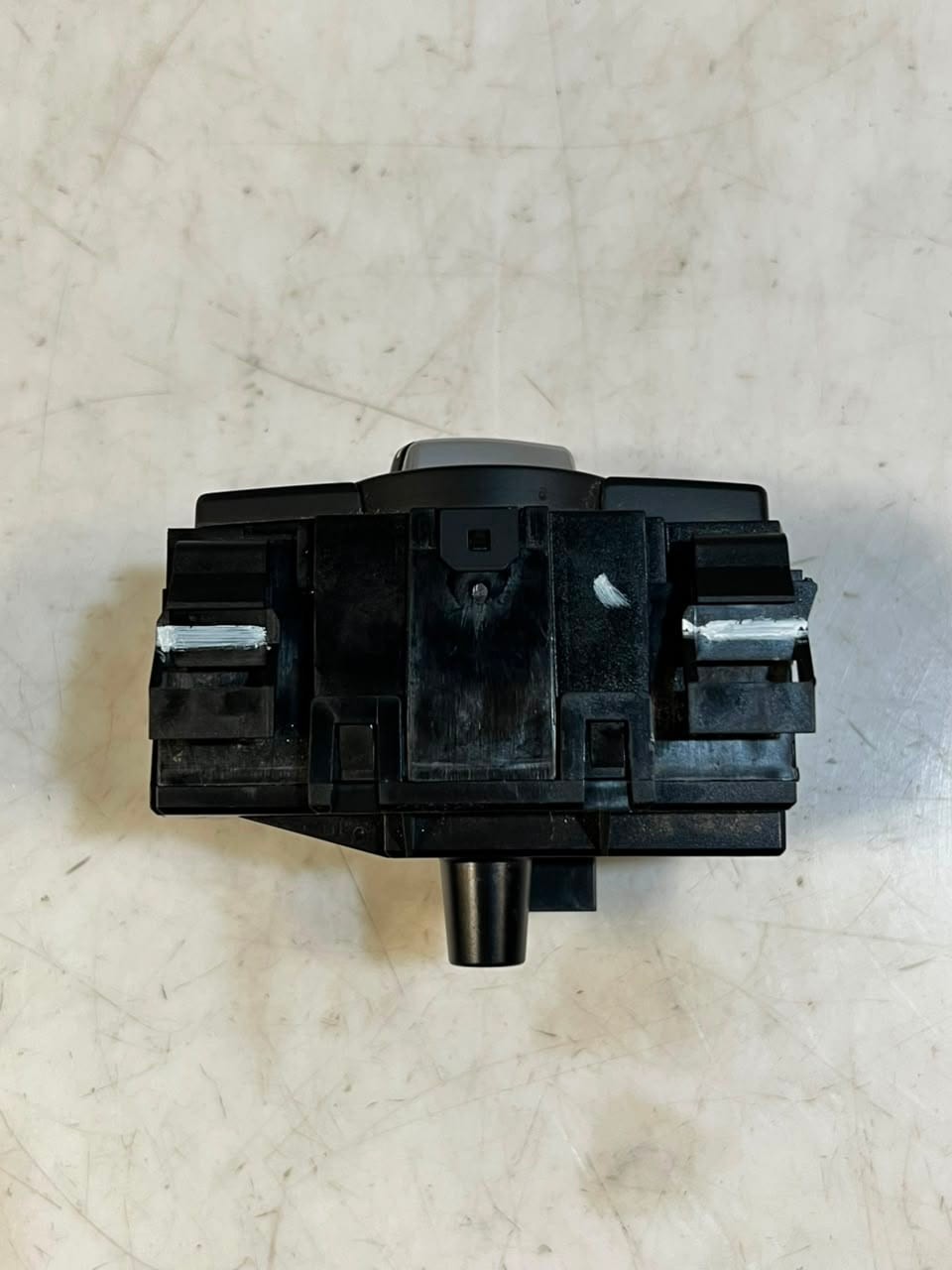 2007-2013 BMW  3 Series E90 and E91 328i Headlight Switch 9169404 OEM