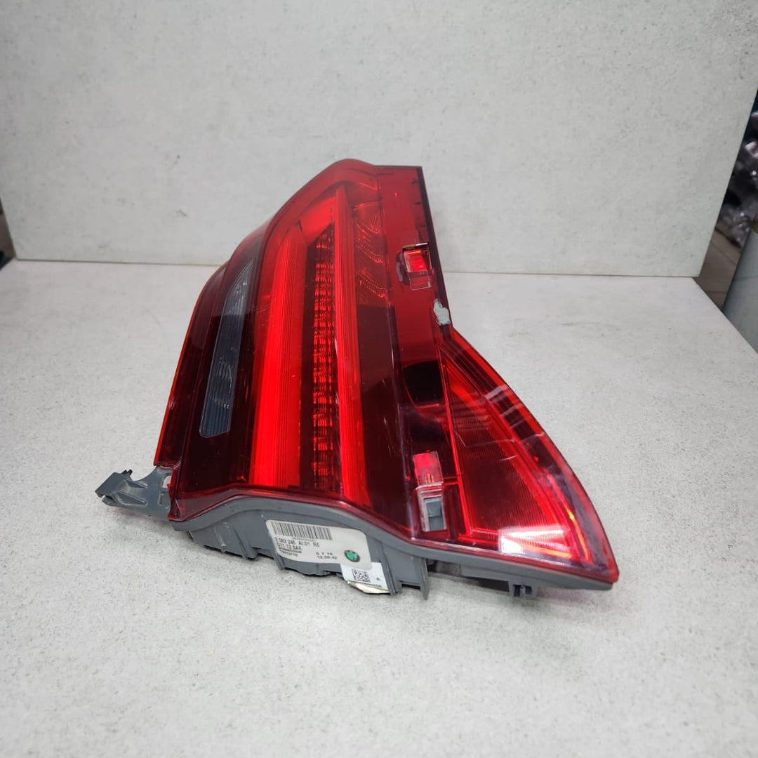 2016-2019 BMW 740i Rear Tail Light 2583246 7 Series G11 G12 