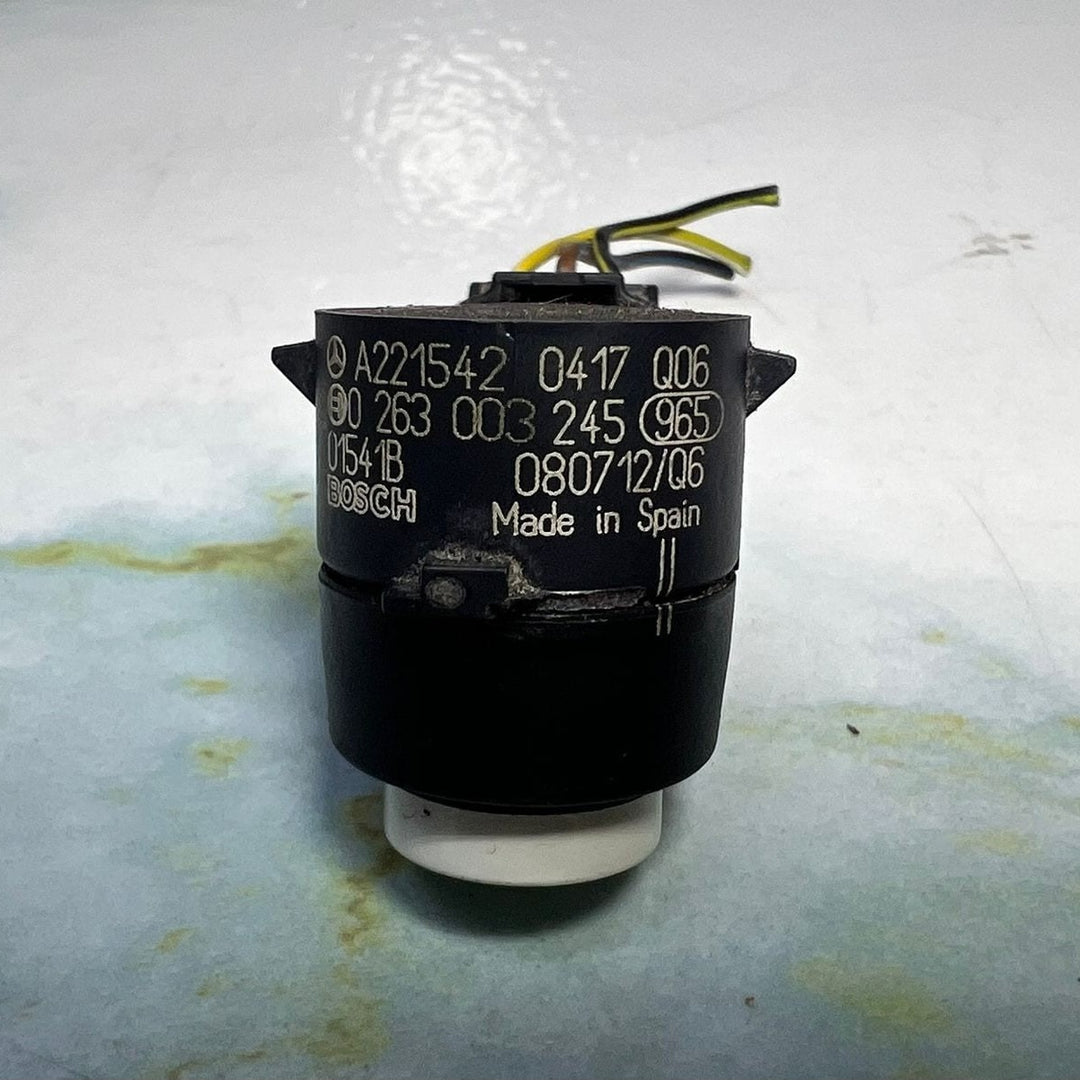 Mercedes PDC Parking Sensor A2215420417 W211 W219 W203 W204 W221 CLS R SL SLK