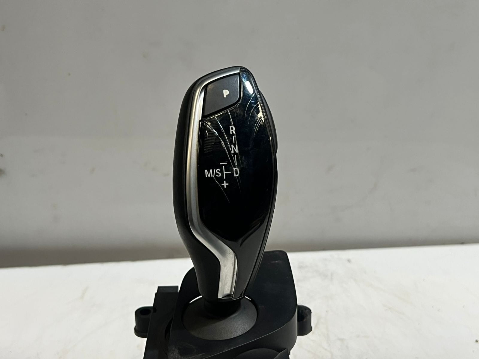 BMW G30 G31 G32 5 Series Automatic Gear Selector SWITCH KNOB 6825826 RHD OEM