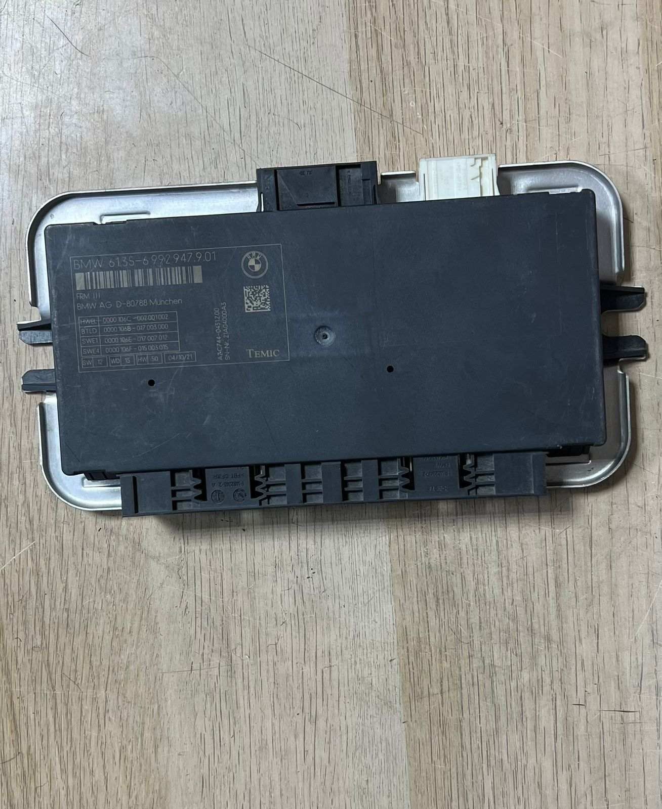 BMW Footwell Control Module 6992947 F10 LCI LED ADAPTIVE 2014 FRM MODULES LCI