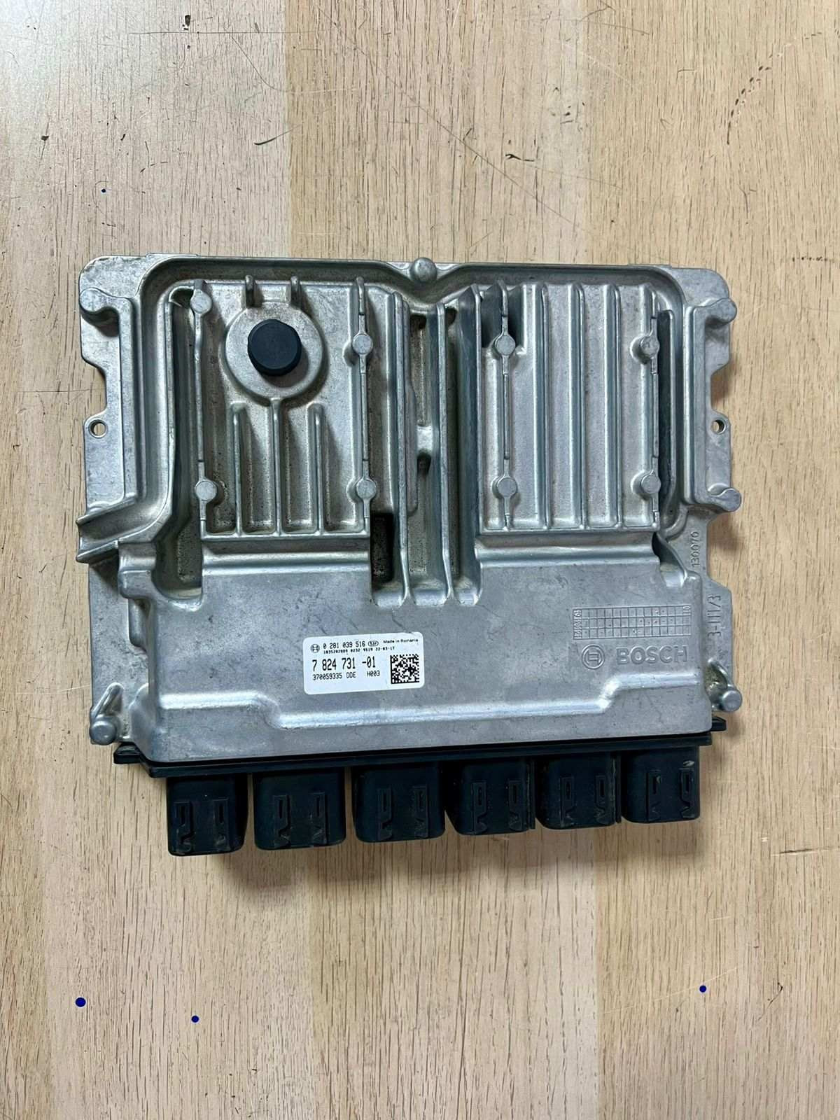 2018-2023 BMW X2 f39 Engine Control Unit 7824731 2 Series Grand Tourer F46 