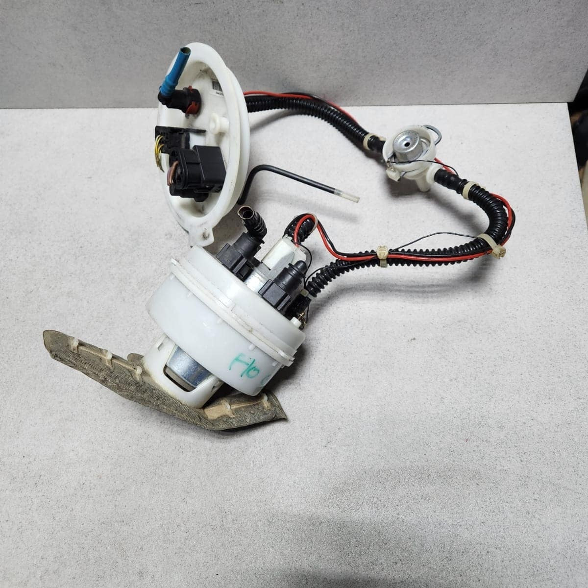 BMW Fuel Feed Unit 7260640 6 Gran Coupe F06 3 Series and 6 Series