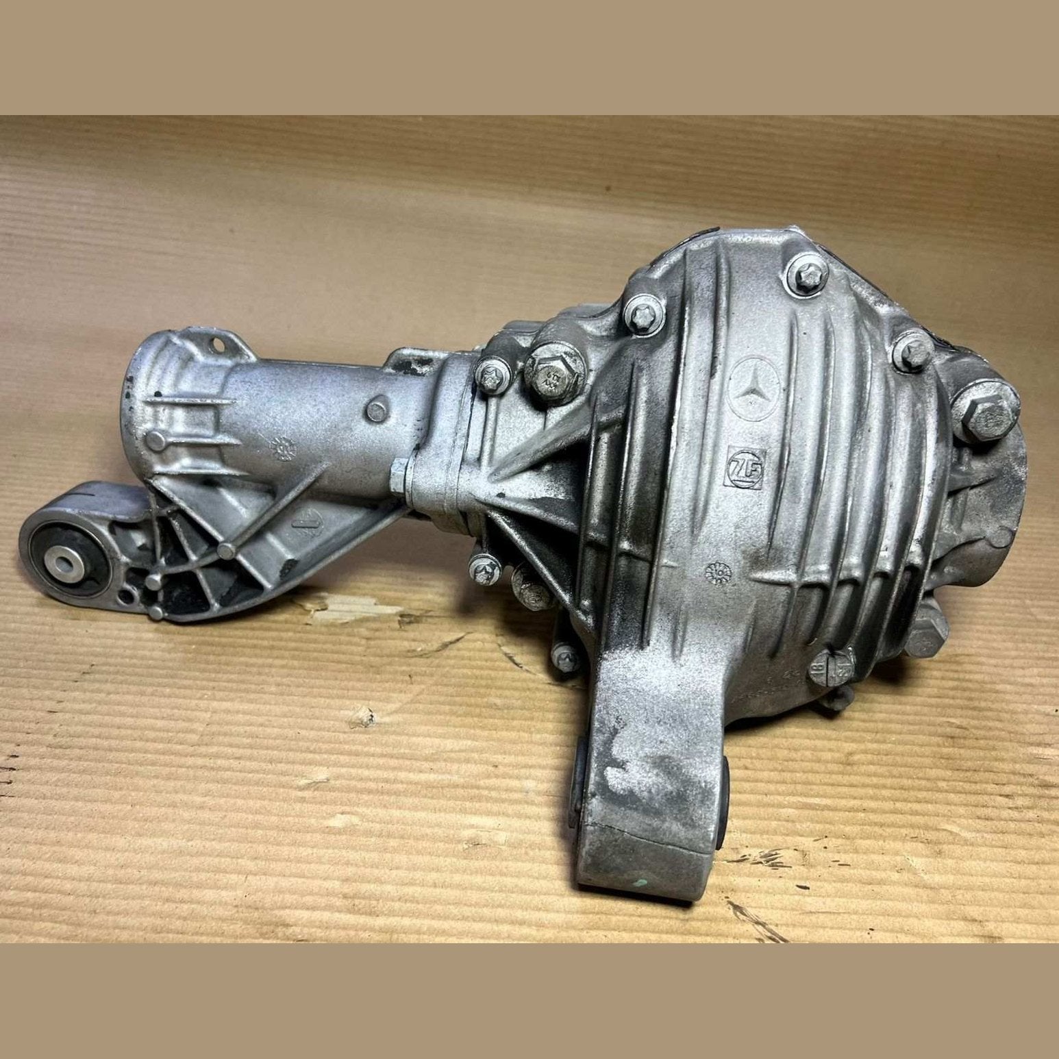 2004-2011 Mercedes-Benz ML350 Front Differential A1643302102/ Ratio 3.45