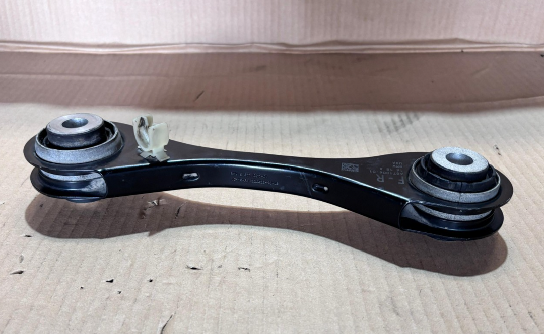 BMW X3 G01 X4 G02 X3M F97   REAR SUSPENSION LINK ARM RUBBER MOUNT RIGHT  6871006