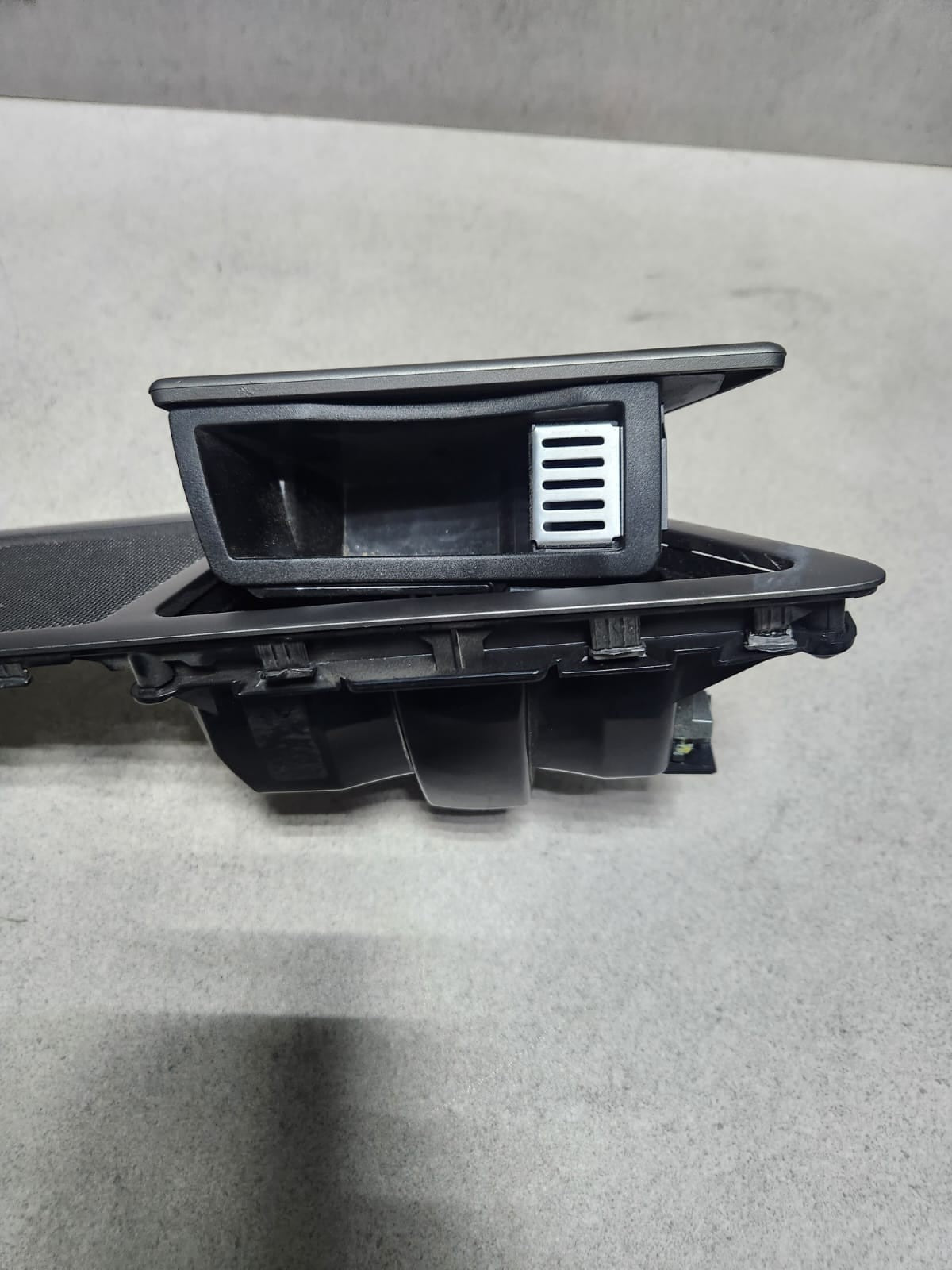 2015-2019 BMW 740i Speaker Trim Cover 7398879 7 Series G11 G12