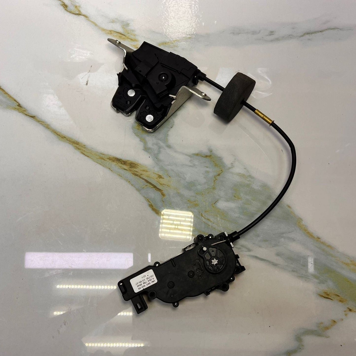 2012-2018 Mercedes-Benz CLS550 Trunk Lid Latch Lock Actuator A 204 750 0060 W212