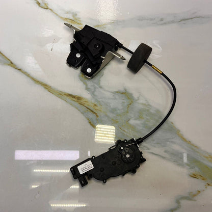 2012-2018 Mercedes-Benz CLS550 Trunk Lid Latch Lock Actuator A 204 750 0060 W212