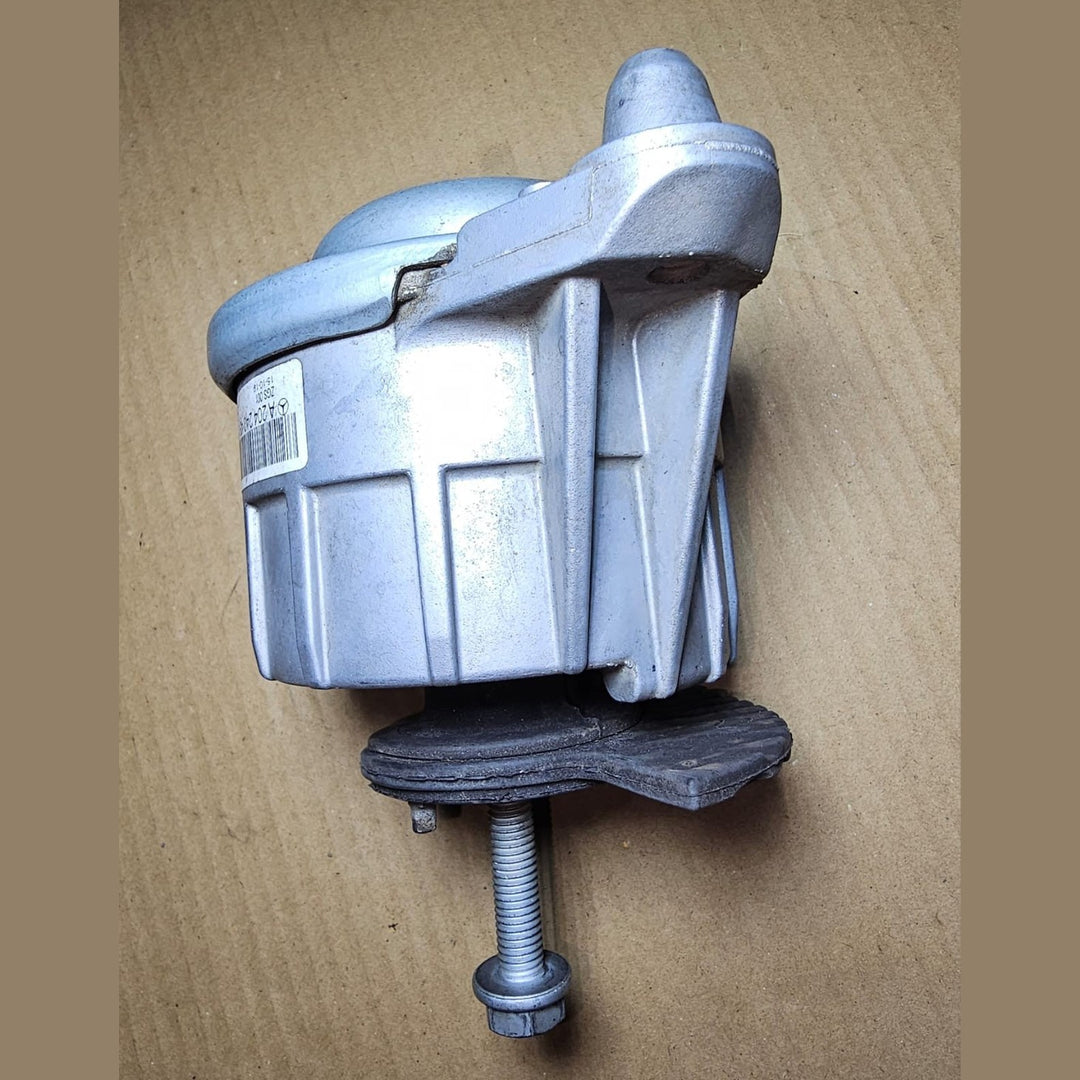2008-2012 Mercedes-Benz W204 C-Class Front Left Side Engine Mount A204 2404317