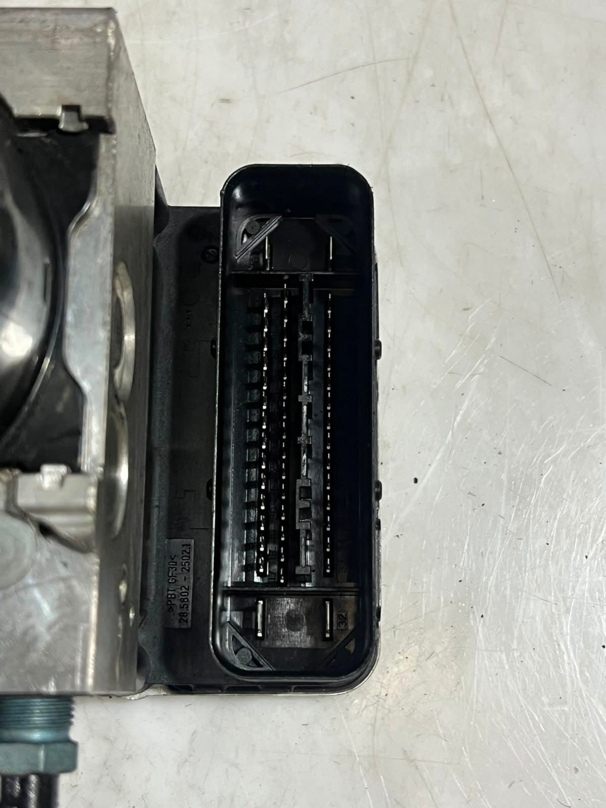 2011-2017 BMW X3 F25 and X4 F26 Abs Brake Pump Control Module 6857644 OEM