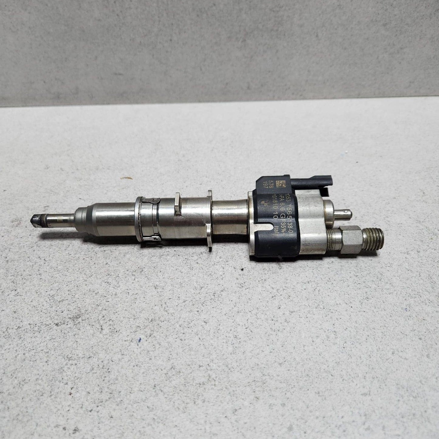 BMW Direct Fuel Injector 7565138 3 5 6 and 7-Series 