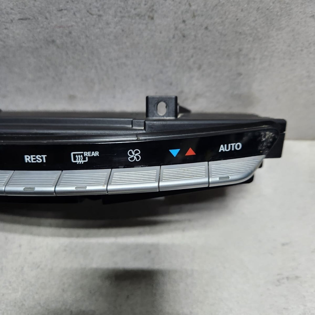 Mercedes Climate Control Panel A2219055200 