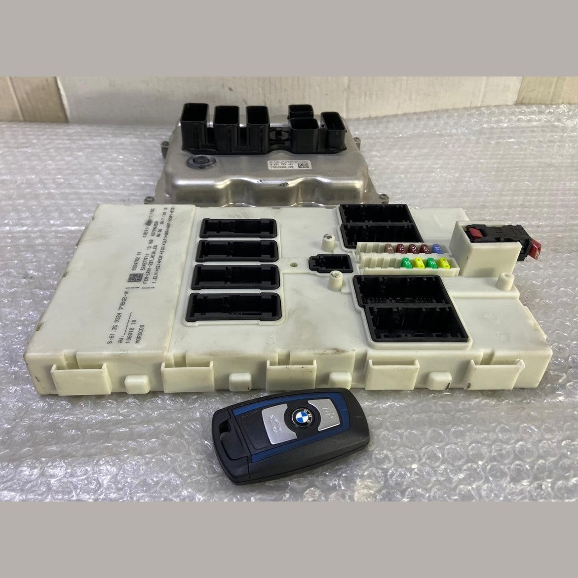 OEM BMW F22 N20 ENGINE CONTROL UNIT DME ECU SET 8631725 BOSCH