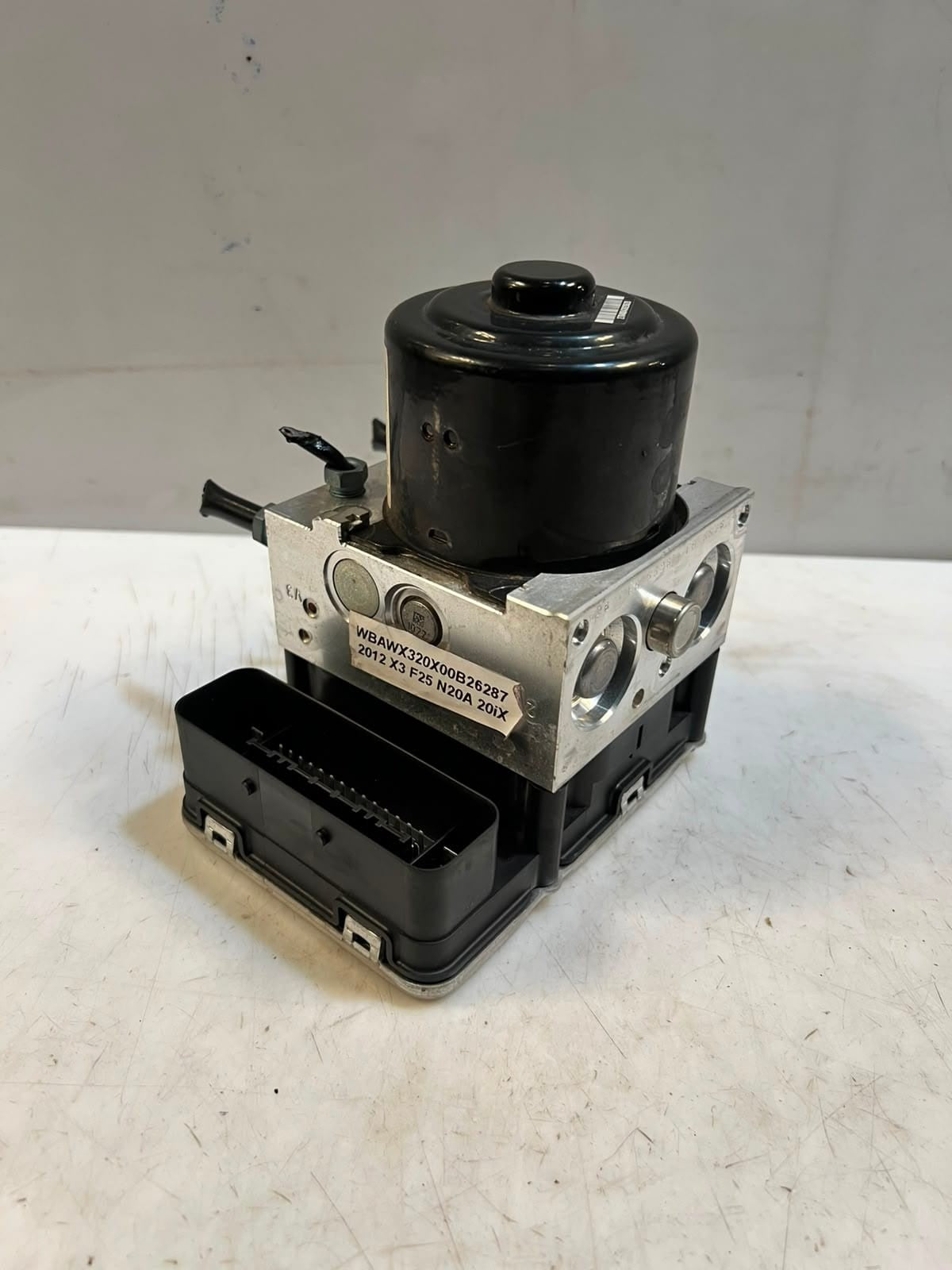2012 BMW X3 F25 ABS DSC Brake Pump Module 6859757 OEM