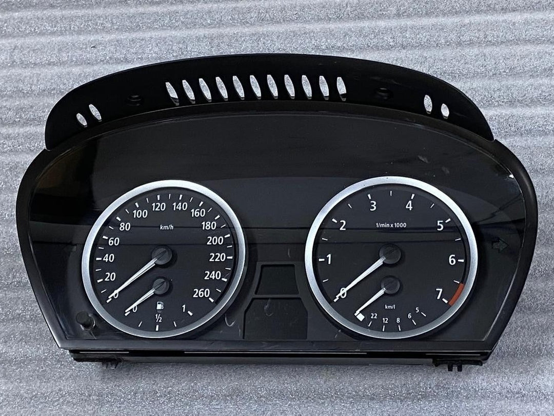 OEM BMW E60 E61 Speedometer Instrument Cluster 6944121 KM/H Genuine