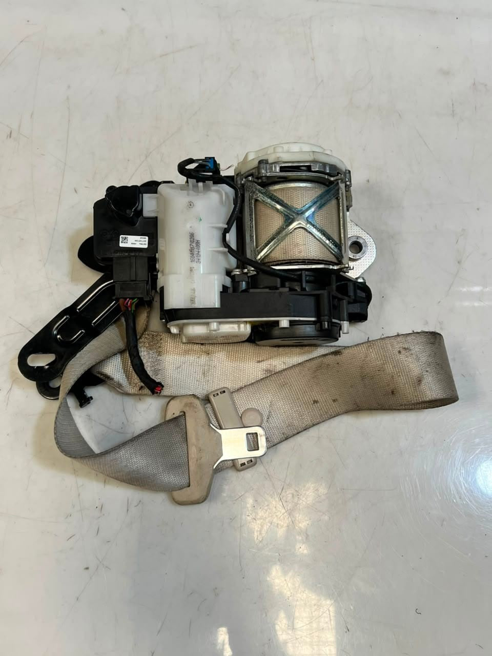 BMW 530  5 Series G30 G31 Front Seat Belt Right FR Tensioning System 34027306