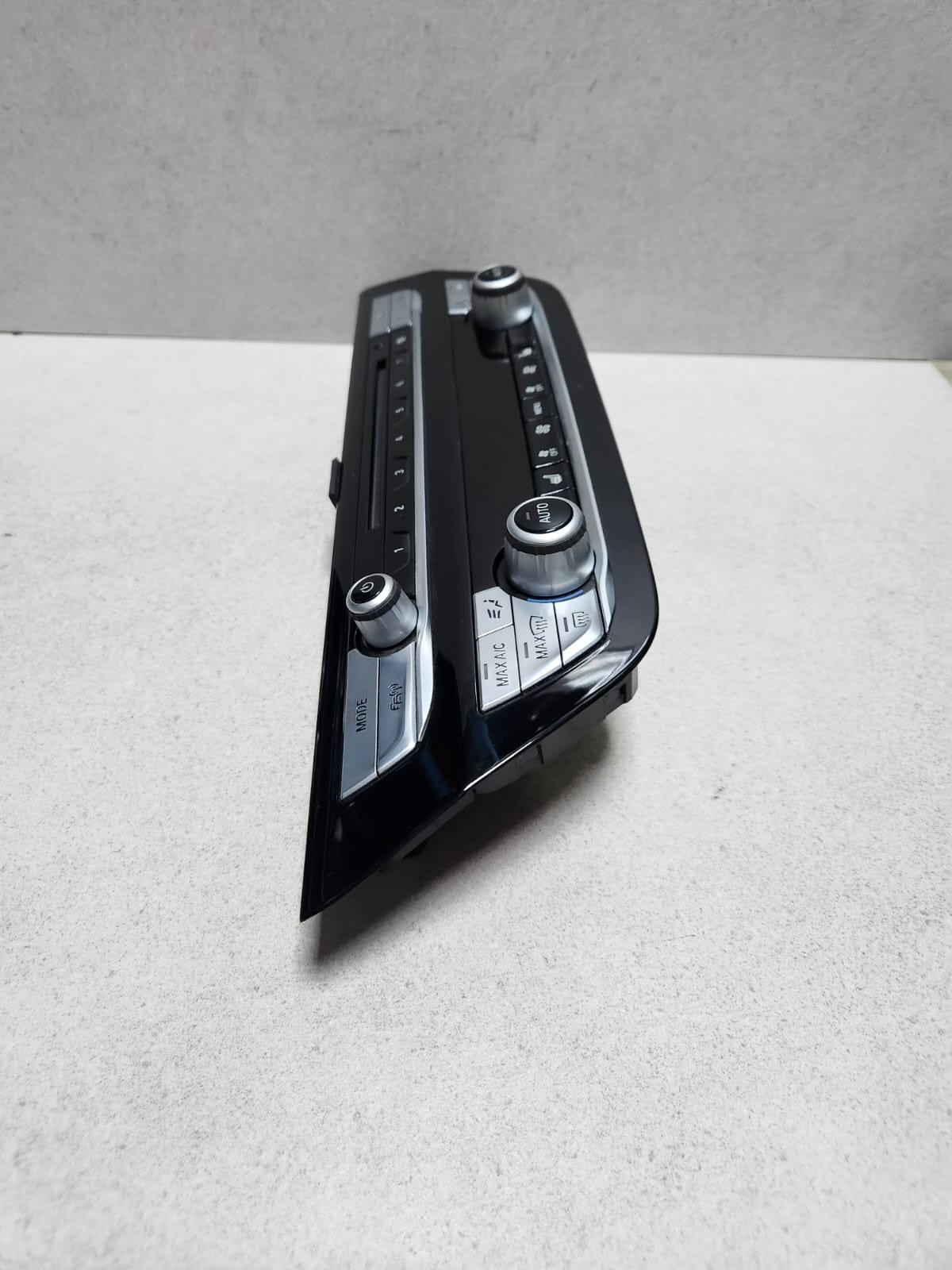 BMW Air Conditioning Control Panel 9495838 G30 G31 G32 and M5 F90