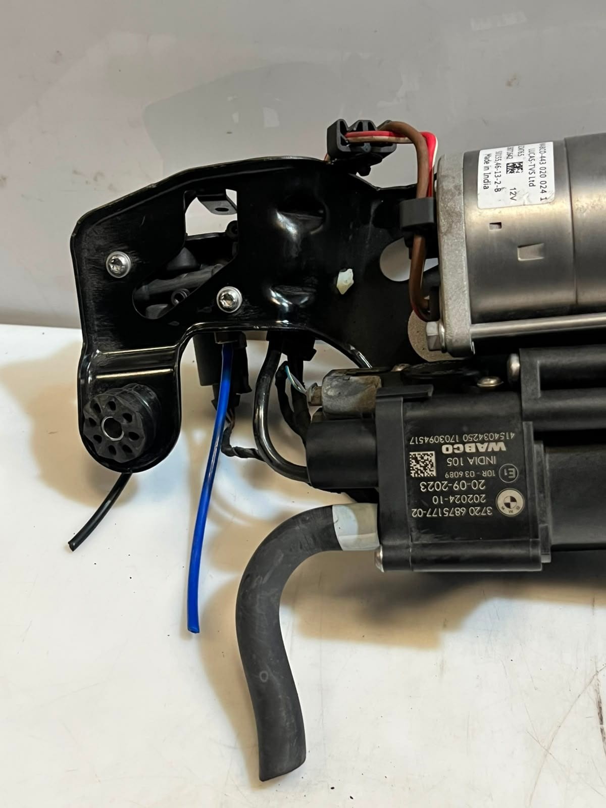 2015-2019 BMW X5 F15 F85 X6 F16 F86 Air Suspension Compressor Motor 6875177 OEM