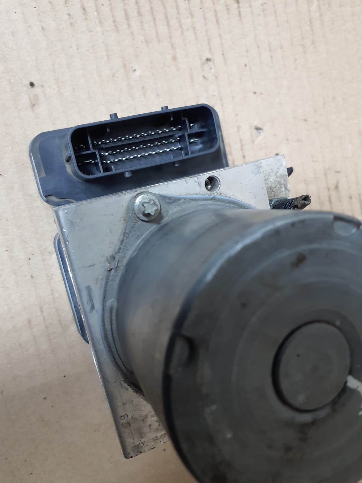 BMW X5 F15 X6 F16 M F85 ABS DSC/DXC9 BRAKE PUMP Control Module 6864798 OEM