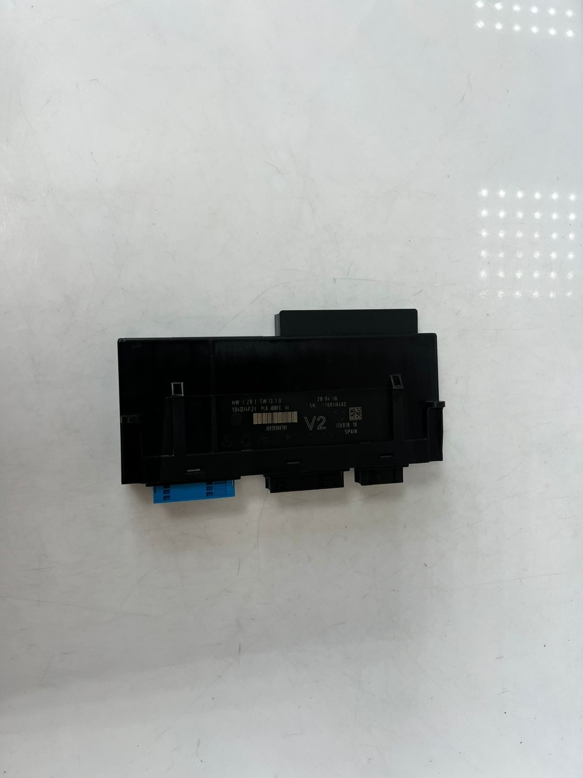 2010-2016 BMW 5 Series F10 520d, 528i Body Control Module BCM 9393667 OEM