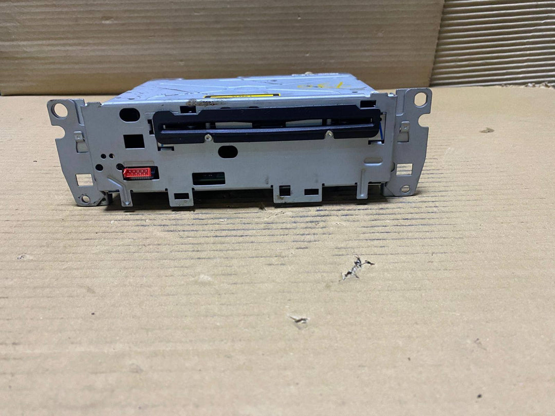 BMW Radio Navigation Head Unit 9200447 1 Series E81 E87 and 3 Series E90 E91