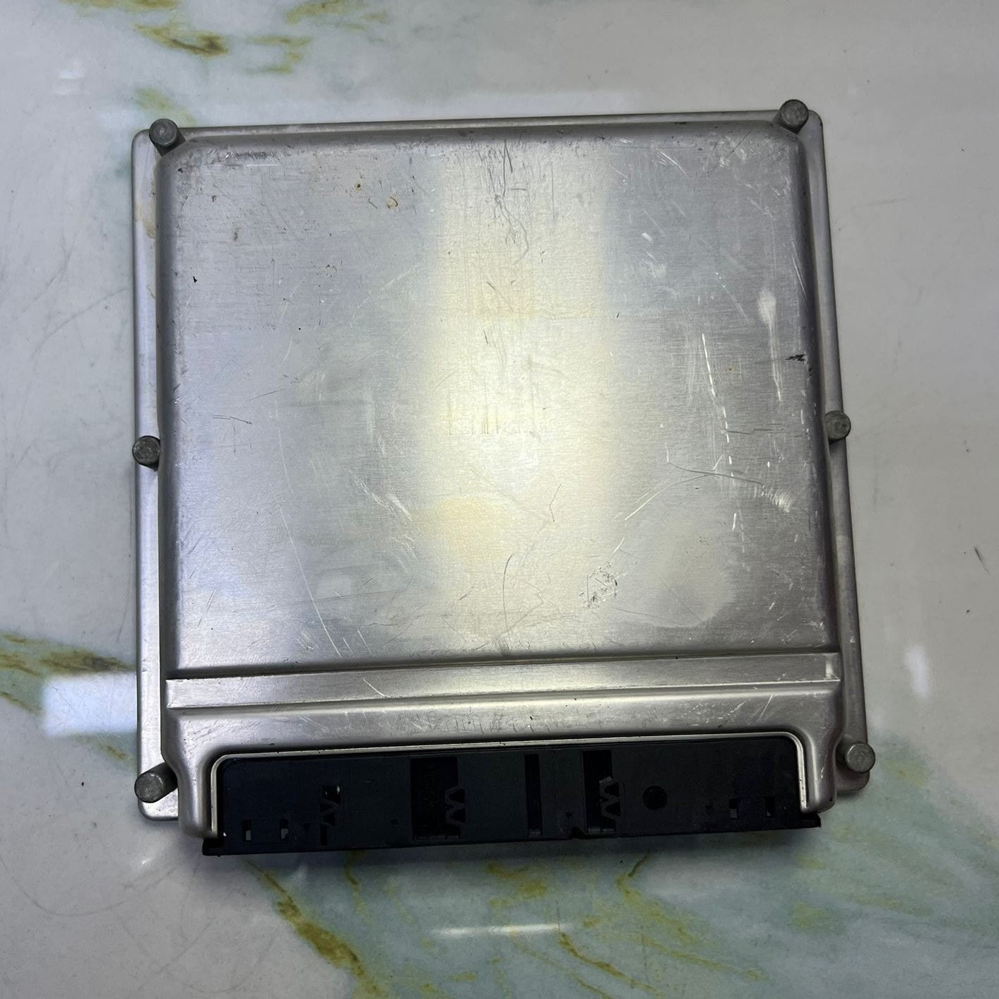 2004-2008 Mercedes S500 Engine Control Unit A1131535479 S-Class and SL-Class