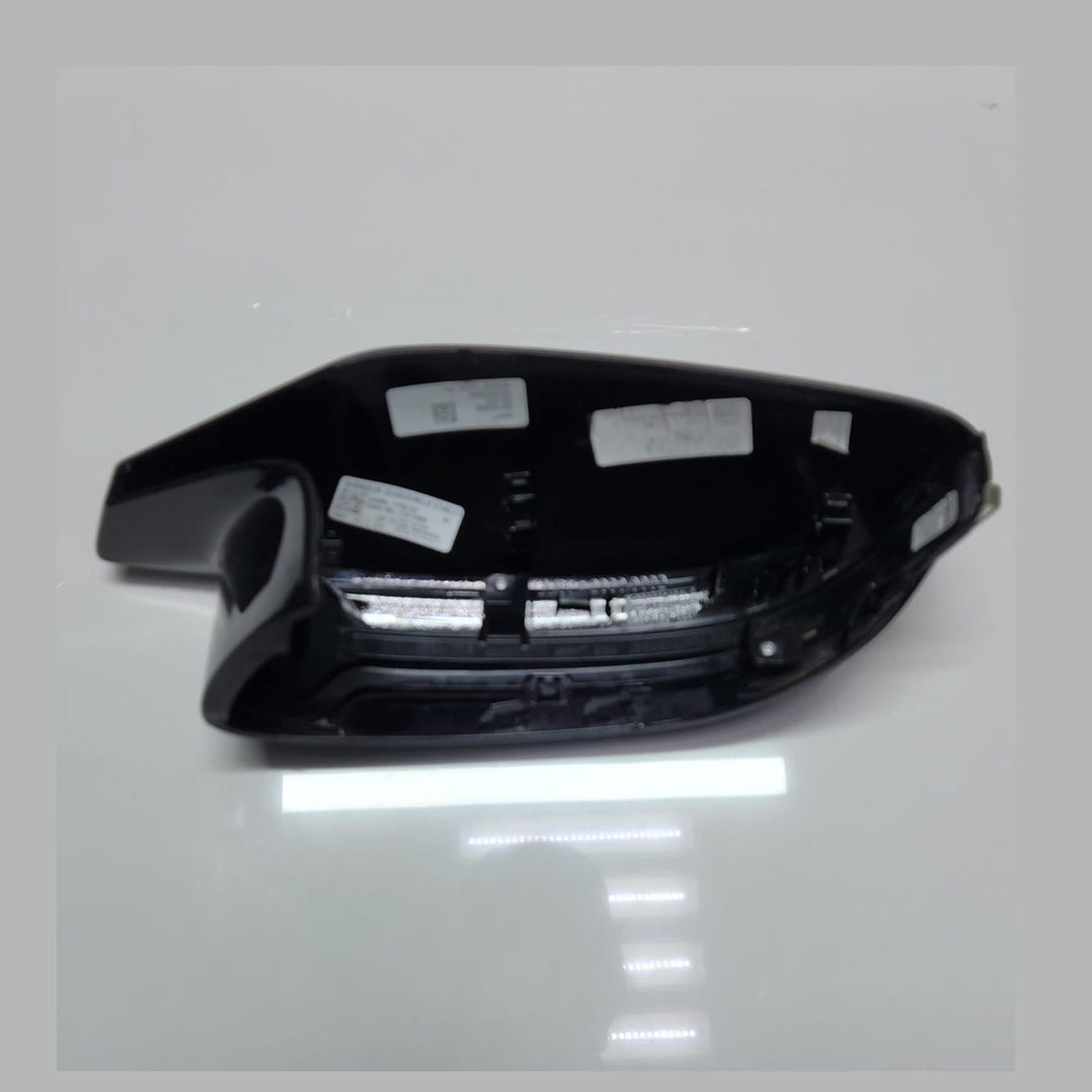 2019-2023 BMW 330i Turn Signal Light Mirror Cover Right 7498160 3 Series G20 G21