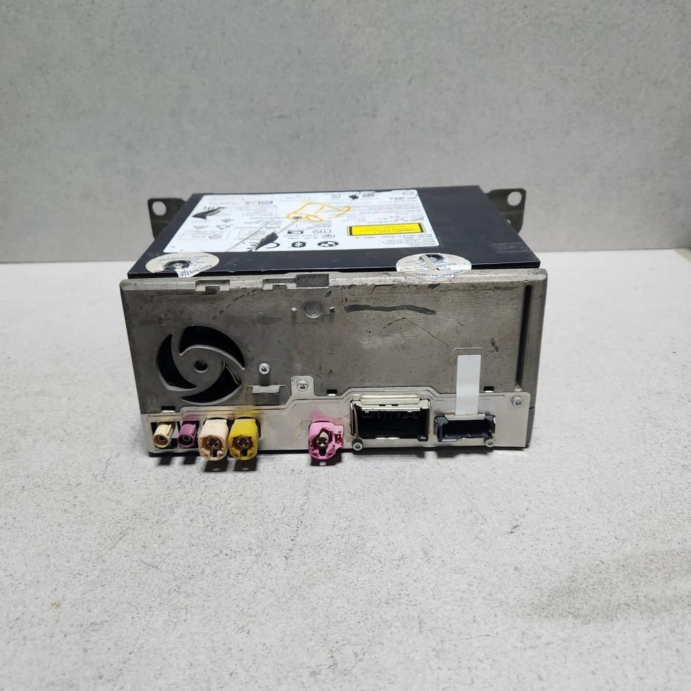 2020-2022 BMW 740i Head Unit 5A12E94 G11 G12 740i 750i harman MGU IL